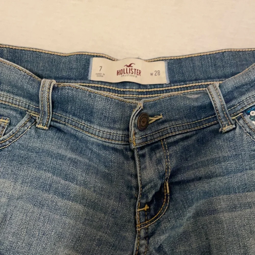 Vintage Women’s jean shorts - Picture 4 of 5